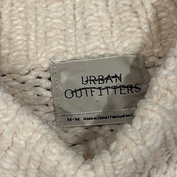 Urban outfitters soft crop creamy white sweater - Picture 2 of 4